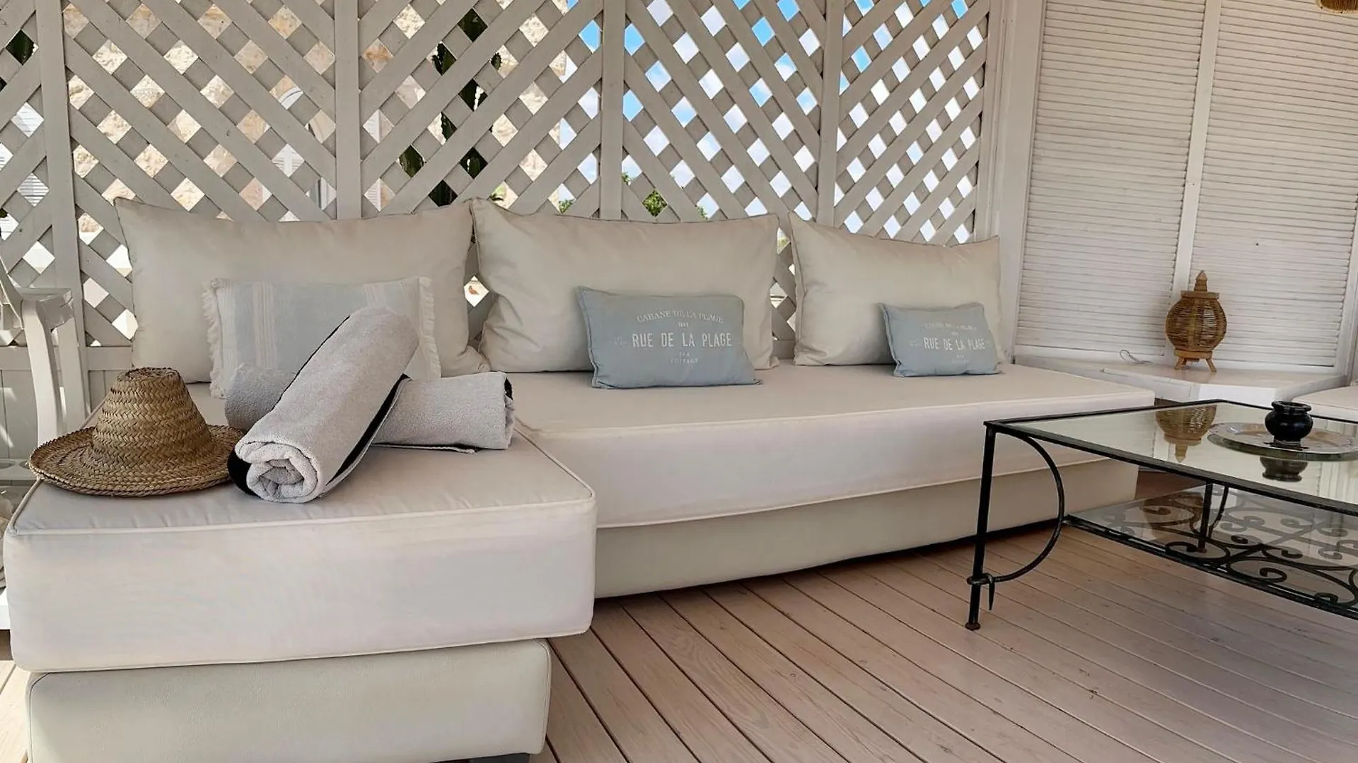 Riad Albayda Suite-Terrasse Piscine Essaouira Bed & Breakfast
