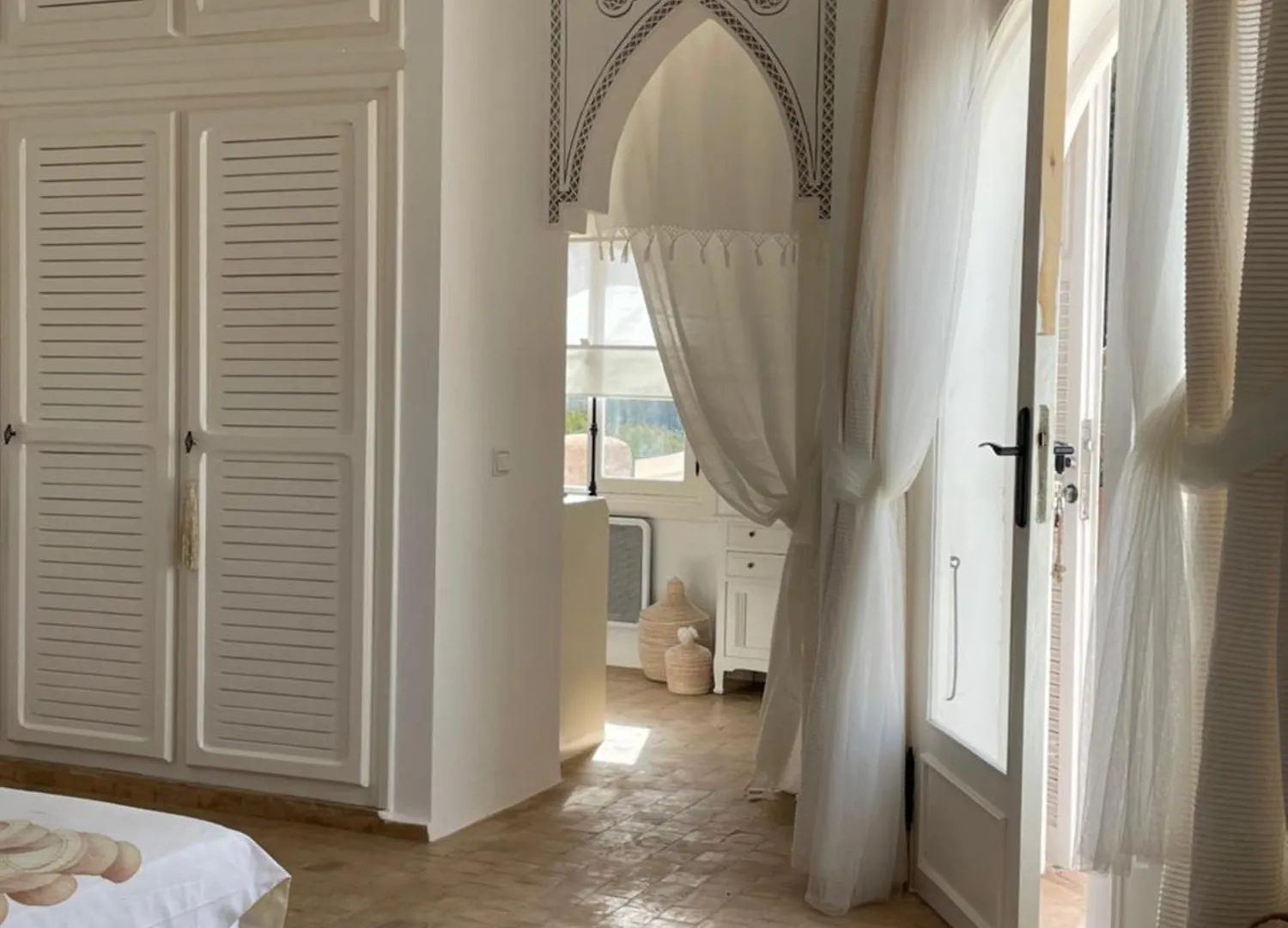 Riad Albayda Suite-Terrasse Piscine Essaouira Bed & Breakfast